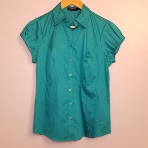 🍂 The Limited Button Down Shirt